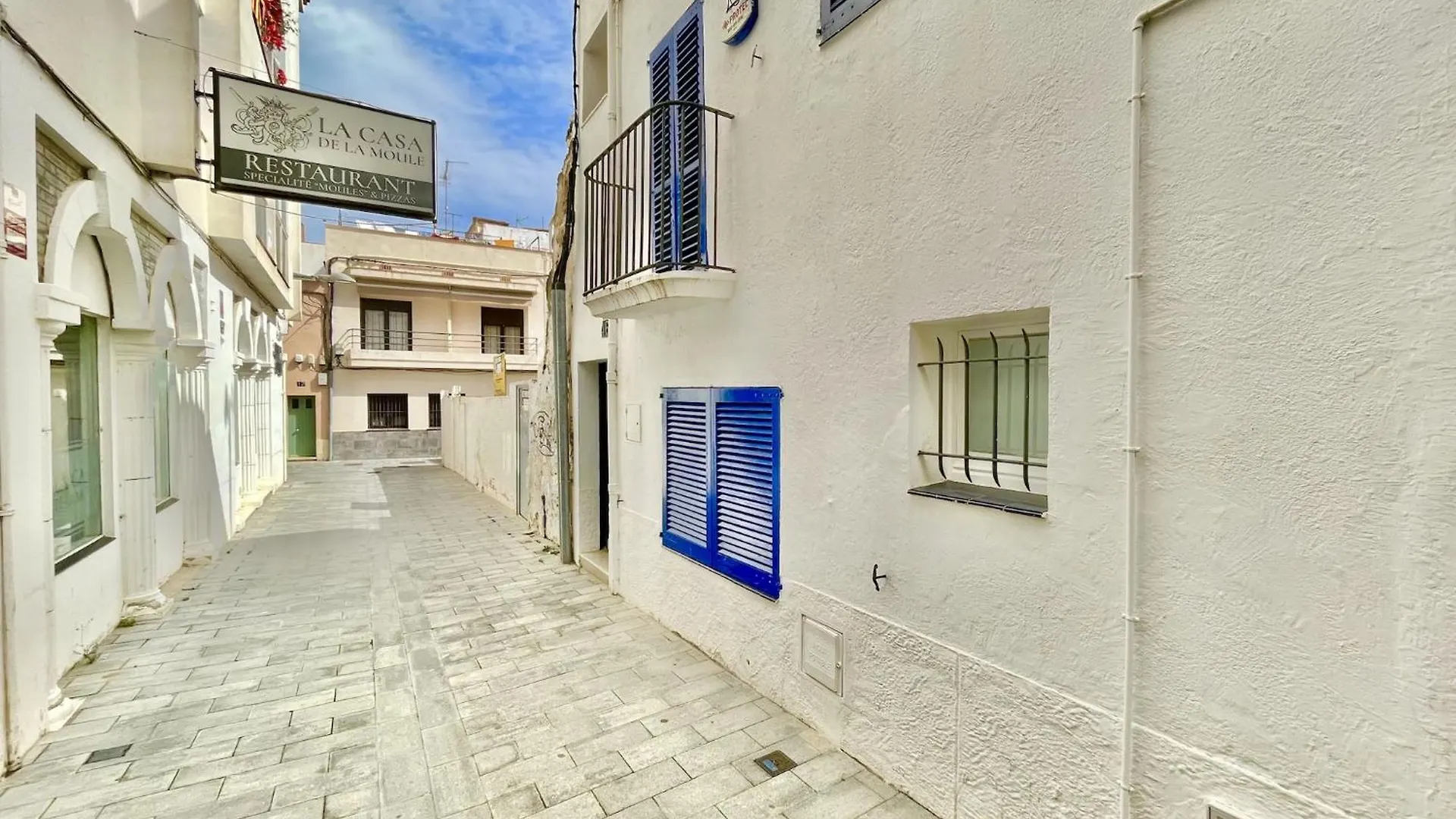 Spacious Apartment Near Roses Beach 0*,