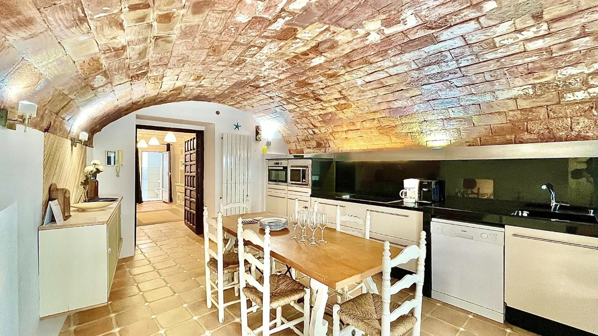 Spacious Apartment Near Roses Beach Spagna